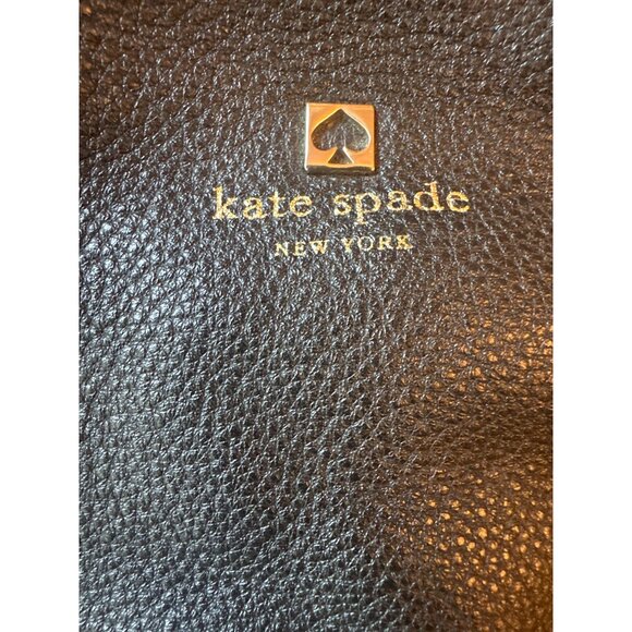 Kate Spade New York Black Leather Shoulder Bag With Gold Chain & Zipper Closure - Picture 2 of 6
